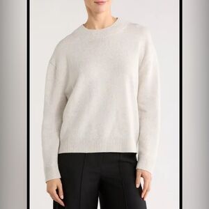 Vince 100% Cashmere Beige Crewneck Semi Cropped Knit Sweater